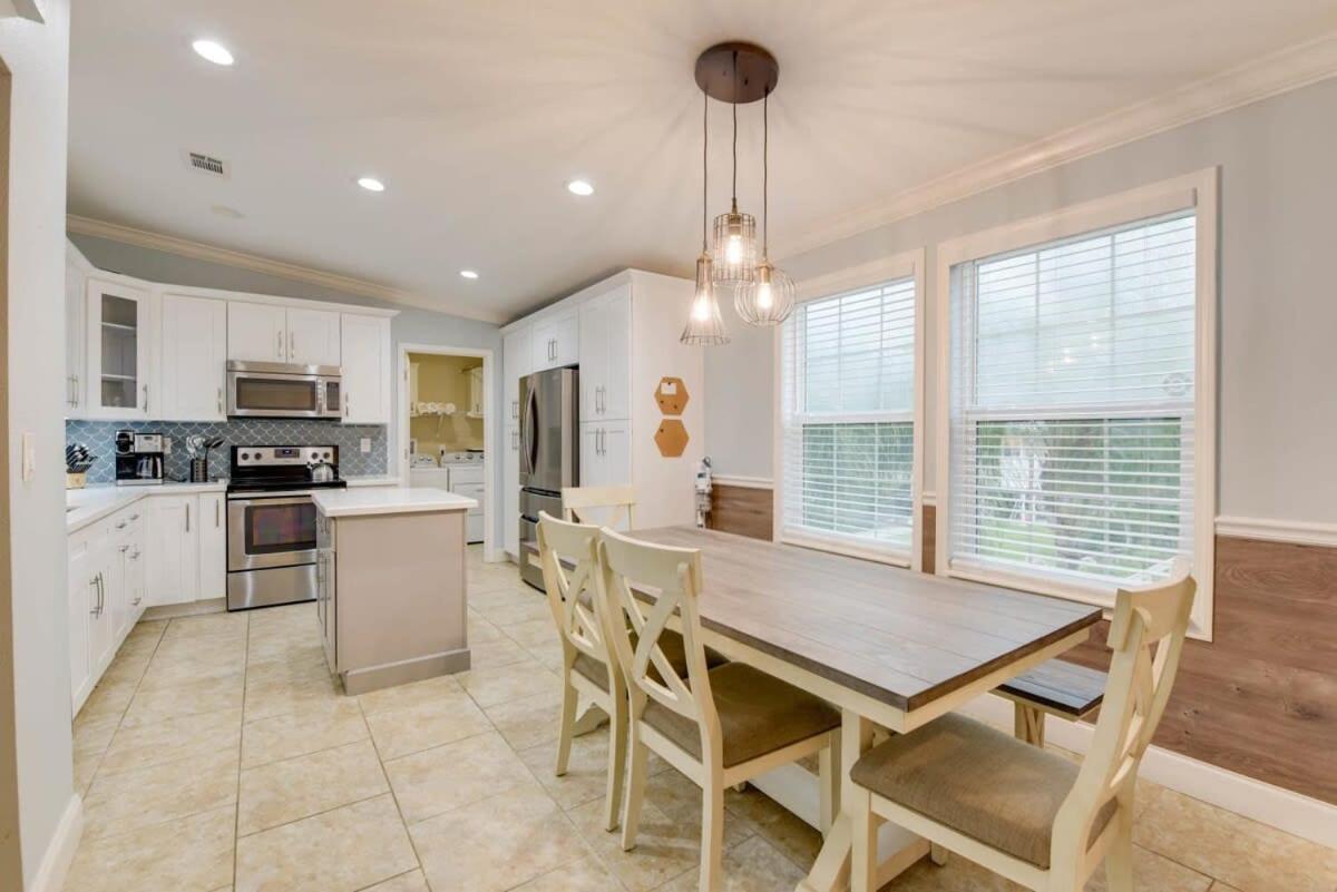 Loggerhead Lagoon - Modern Waterfront Home Pirates Cove Экстерьер фото