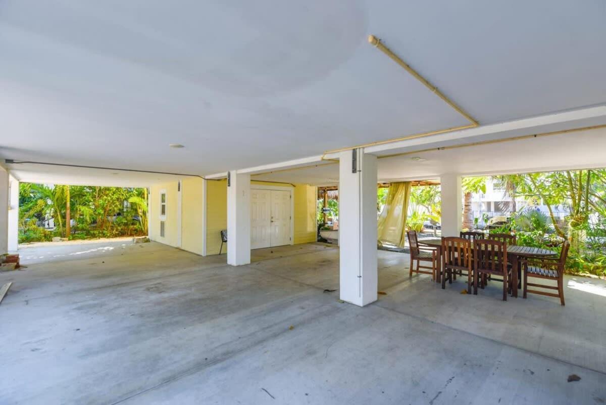 Loggerhead Lagoon - Modern Waterfront Home Pirates Cove Экстерьер фото