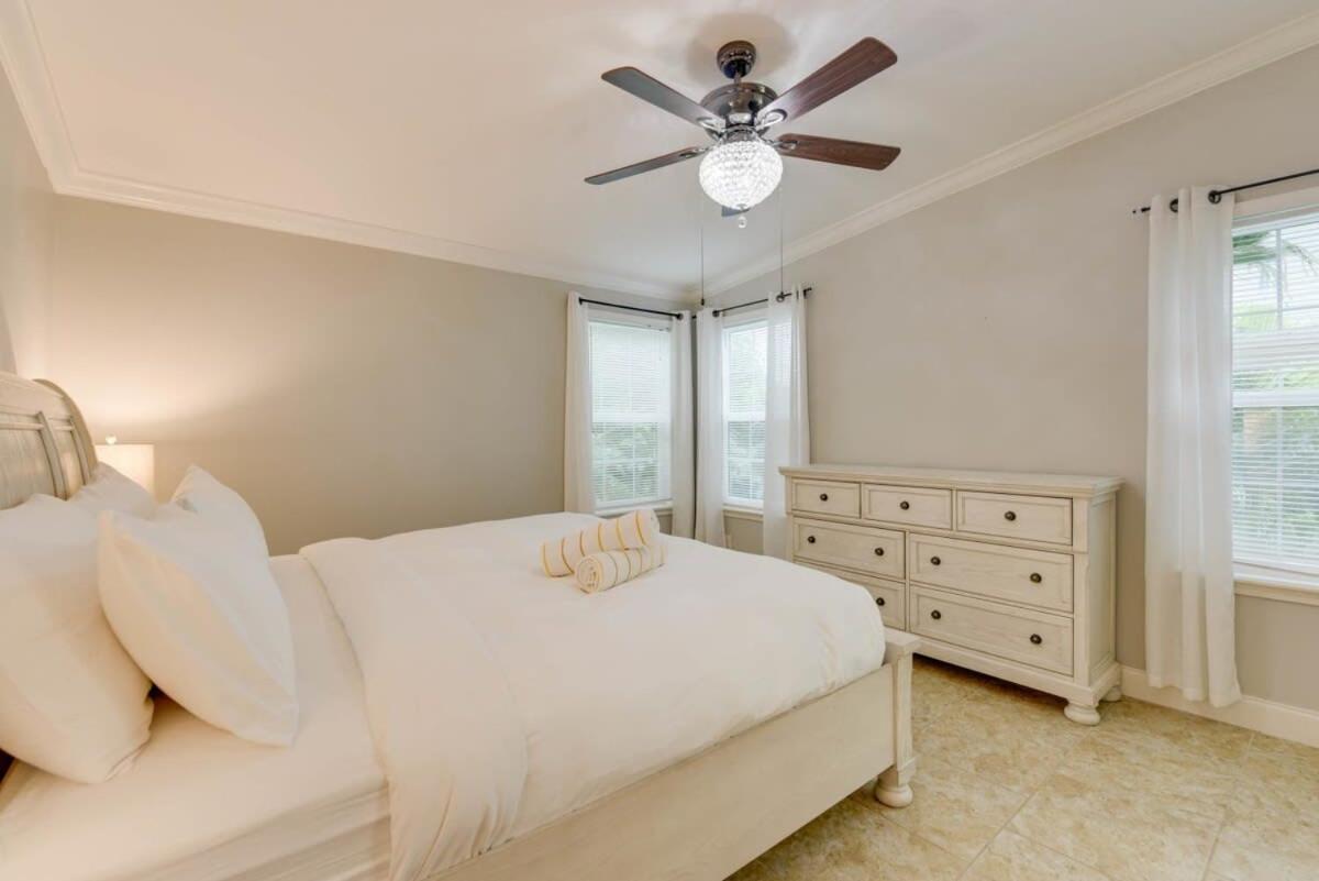 Loggerhead Lagoon - Modern Waterfront Home Pirates Cove Экстерьер фото